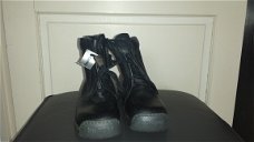 Bumper nieuwe zwarte schoenen / laarzen maat 31