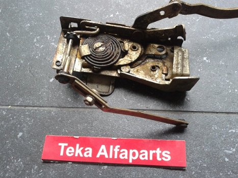 Alfa Romeo Spider Deurslot Links 105035507900 / 04 - 4