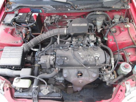 Honda Civic Lsi Rood Plaatwerk en Onderdelen Sloopauto inkoop Den haag - 3