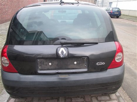 Renault Clio 1.5 diesel Bouwjaar 2004 Plaatwerk Sloopauto inkoop Den haag - 4