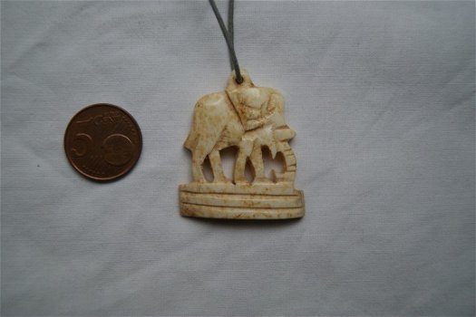 antiek hanger amulet olifant gesneden been bone geluksbrengertje - 1