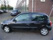 Renault Clio 1.6 Bouwjaar 2000 Fuseestukken Links en Rechts - 4 - Thumbnail