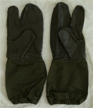 Handschoenen / Overwanten, Gevechts, Koninklijke Landmacht, maat: 12, jaren'70/'80.(Nr.1) - 1