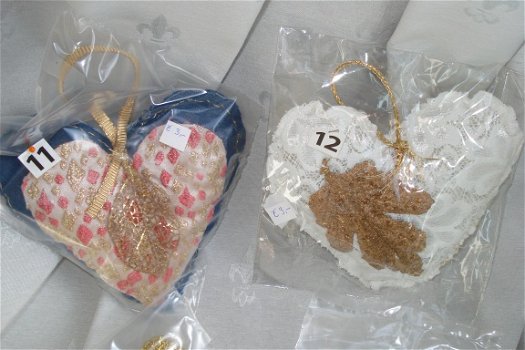 Valentijnshart Handgemaakte harten van stof diverse modellen van 11 tot 15 cm Hart 11 15 cm 3 euro H - 1
