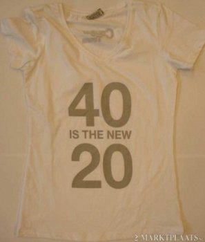 40 is the New 20 Nieuw T- Shirt Met V Hals uit Film Cougar Town - 1