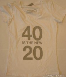 40 is the New 20 Nieuw T- Shirt Met V Hals uit Film Cougar Town