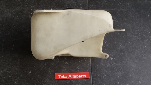 Alfa Romeo Giulietta (116) Ruitenwisserreservoir 116506106001 NOS - 2