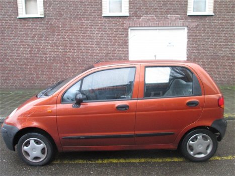 Daewoo Matiz Bj 2000 Bruin Plaatwerk en Onderdelen Sloopauto inkoop Den haag - 1