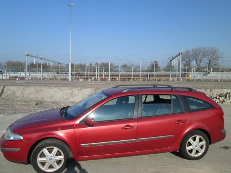 Renault Laguna 1.9 dci Rood Plaatwerk en Onderdelen - 1