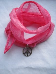wikkelarmband Rakhi armband roze zijde lint hippiemarkt
