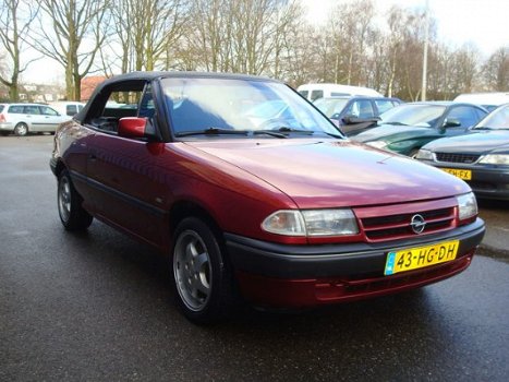 Opel Astra Cabriolet - 2.0i - 1