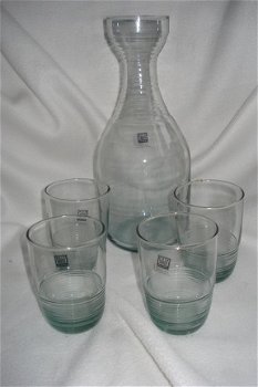 Karaf met 4 glazen uit Bolivia gemaakt van gerecycled glas - 1