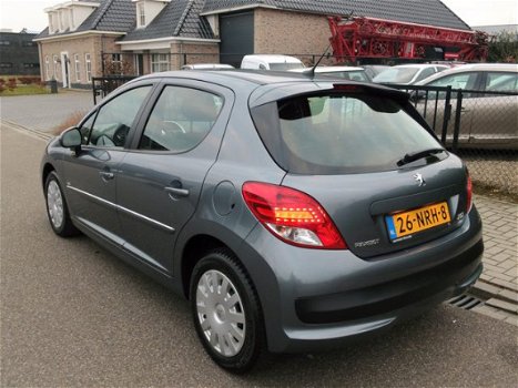 Peugeot 207 - 1.6 HDIF BLUE LEASE 99G Bj`11-2010, 5 deurs - 1