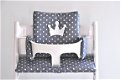 Gecoate stoelverkleiner kussen 'Grey Crown' voor stokke tripp trapp kinderstoel! - 1 - Thumbnail