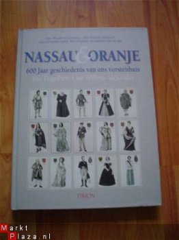 Nassau & Oranje door Ruizendaal e.a. - 1