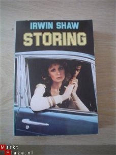 Storing door Irwin Shaw
