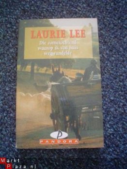 Die zomerochtend waarop ik van huis wegwandelde, Laurie Lee - 1