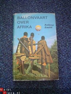 Ballonvaart over Afrika door Anthony Smith