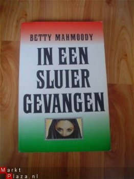 In een sluier gevangen door Betty Mahmoody - 1