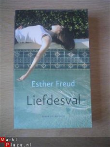 Liefdesval door Esther Freud