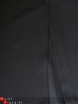 Lange zwarte crepe rok met voorsluiting knoopjes maat 42 - 1