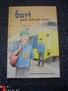 Bart gaat met de trein door Sofyke Nieuwenhuis-Kemp