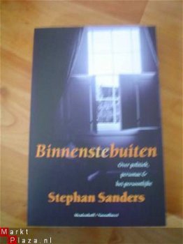 Binnenstebuiten door Stephan Sanders - 1