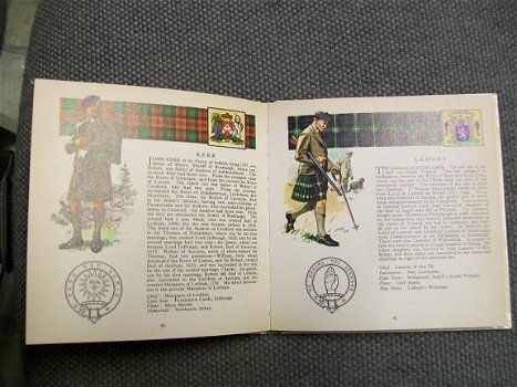 The Scottish Tartans Histories of the clans chief's arms and clansmen's badges - 2