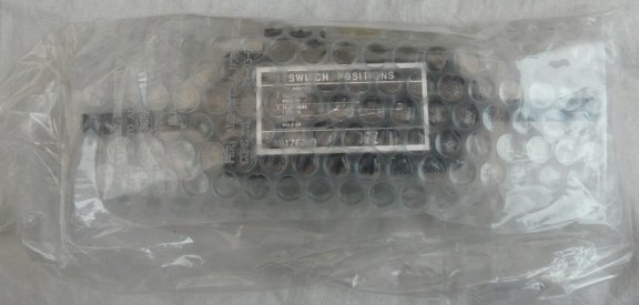 Headset Switchbox Assembly / Koptelefoon Schakelaar, type: H-182, US Army, jaren'90.(Nr.1) - 2