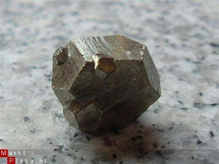 #23 Pyriet 4 in 1 Kristal Pentagondedekaeder China - 1