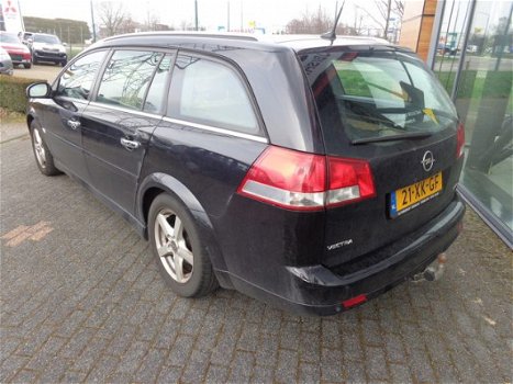 Opel Vectra - 1.9 cdti LEDER AUTOM NAVI CRUISE Z.MOOI E 5749 auto in zeer goede staat , dealer onder - 1