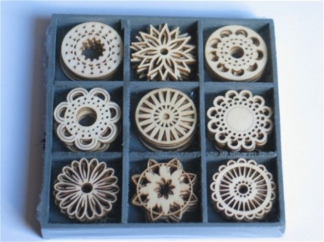 wood boxes doilies - 1