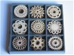 wood boxes doilies - 1 - Thumbnail