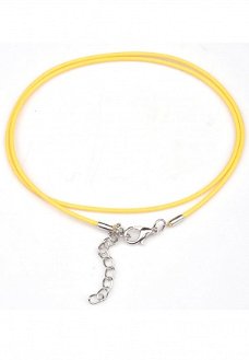 Halsketting geel wax koord met mooie glans met metalen slotje ± 48cm in maat verstelbaar