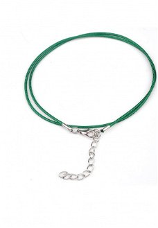 ketting groen wax koord met mooie glans met metalen slotje ± 48cm in maat verstelbaar