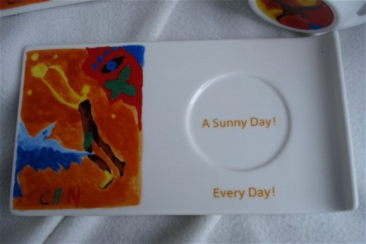 Artihove bordje en kop A Sunny Day, Every Day Nieuw 2 bordjes en twee kommen Prijs 16,00 euro Op - 2