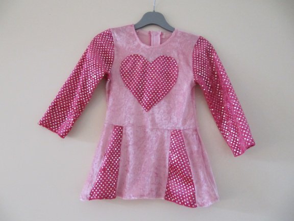 Roze jurkje met hart en glitters - nr. 1