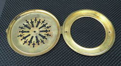 === Achter deur pendule = koper = oud === 25400