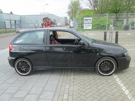 SEAT IBIZA 1.8 20V.T CUPRA Bj 2002 Plaatwerk en Onderdelen - 1