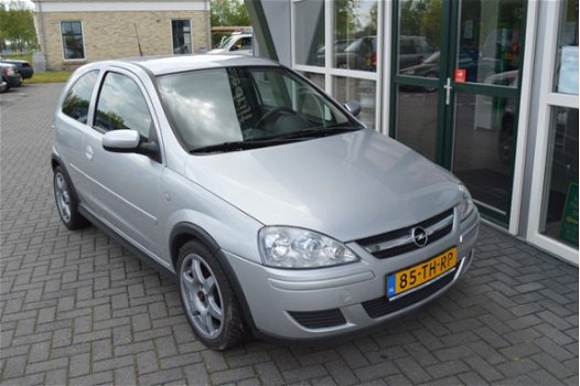 Opel Corsa - 1.2-16V Silverline - 1