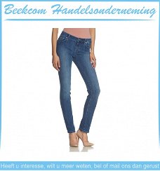 Rosner jeans diverse modellen en maten voor kleine prijsjes Beekcomhandelsonderneming