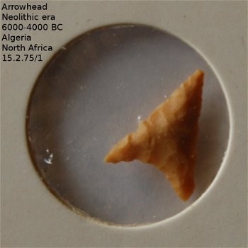 Neolithische ¨vuursteen¨ pijlpunten artefacten #15,2,75/1 6000 – 4000 Jaar v. Chr. Sahara gebied - 2