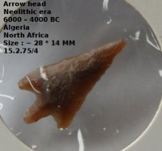 Neolithische ¨vuursteen¨ pijlpunten artefacten #15.2.75/4 Antiek 6000 – 4000 Jaar v. Chr. Sahara