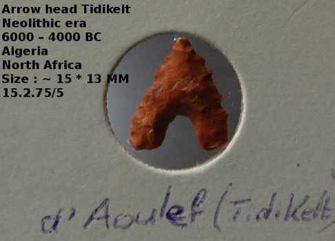 Neolithische Tidikelt pijlpunten artefact #15.2.75/5 Antiek 6000 Jr v. Chr. Sahara gebied - 2