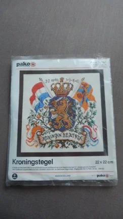 Pako borduurpakket Kroningstegel Beatrix - nr. 1
