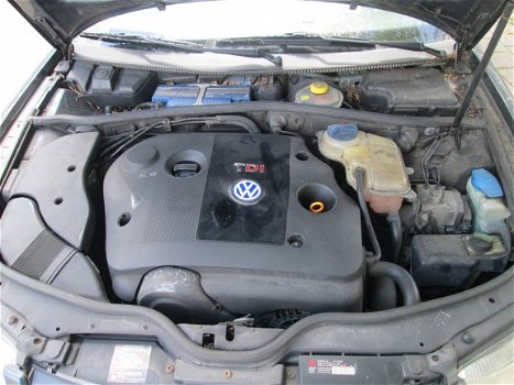 Volkswagen Passat 1.9 TDI 130 pk, rode D rode I Motorblok Motor code AJM - 1