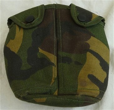 Hoes / Foedraal, Veldfles, Woodland Camouflage, Koninklijke Landmacht, 1993.(1) - 1