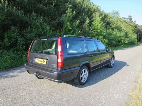 Volvo V70 - 2.5 Luxury-Line aut/G3/Goed onderh/Clima/Cruise - 1