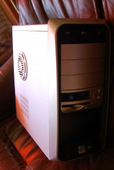 PC tower met voeding geschikt voor Ubuntu Linux en windows OS - 1