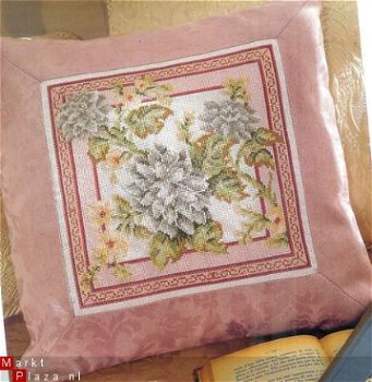 borduurpatroon 3444 rose kussen met bloemen - 1